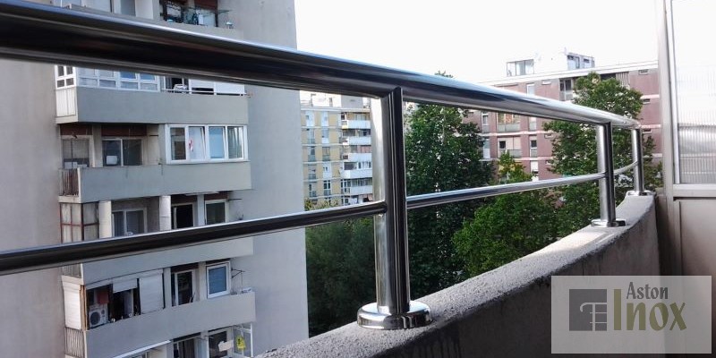 inox ograde na parapetu